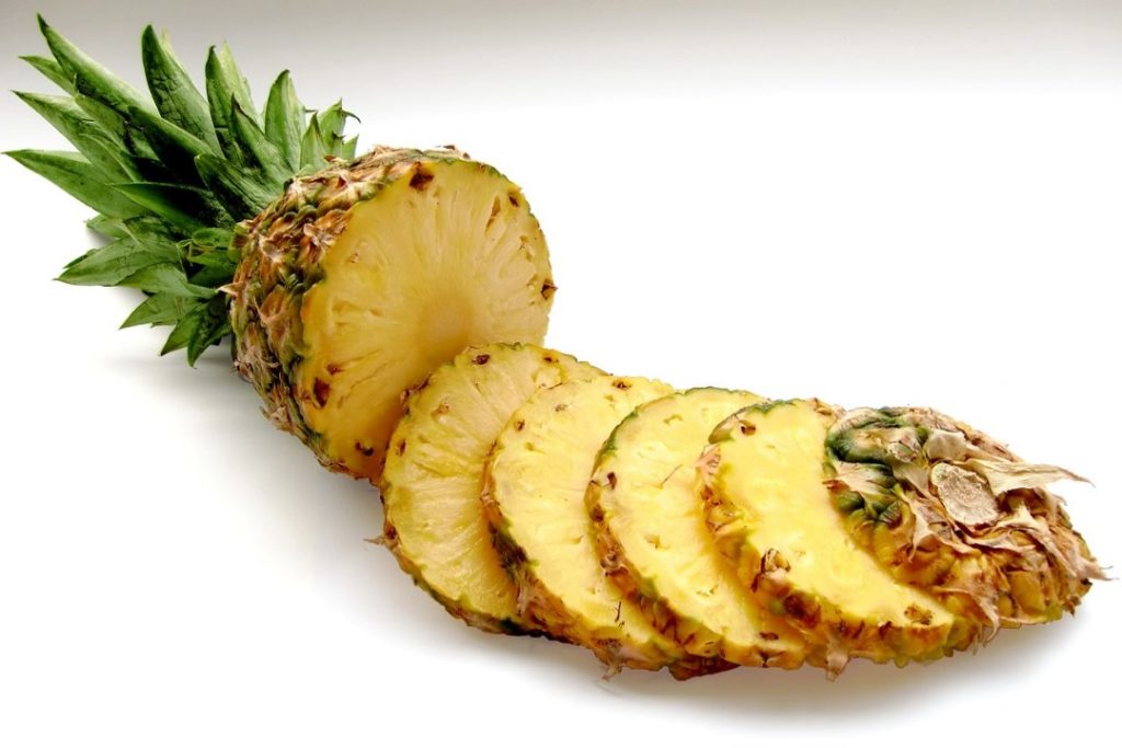 Pineapple Health Benefit Tips MTatva Health PIE