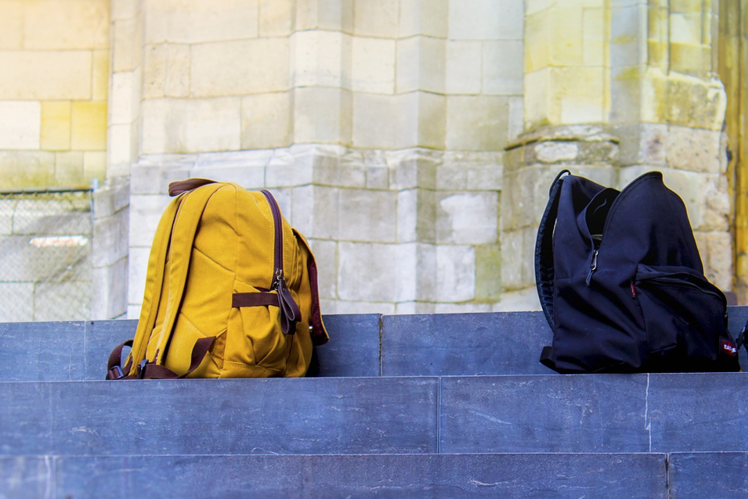 Heavy School Bags How Much Weight a Child Should Carry mTatva HealthPIE